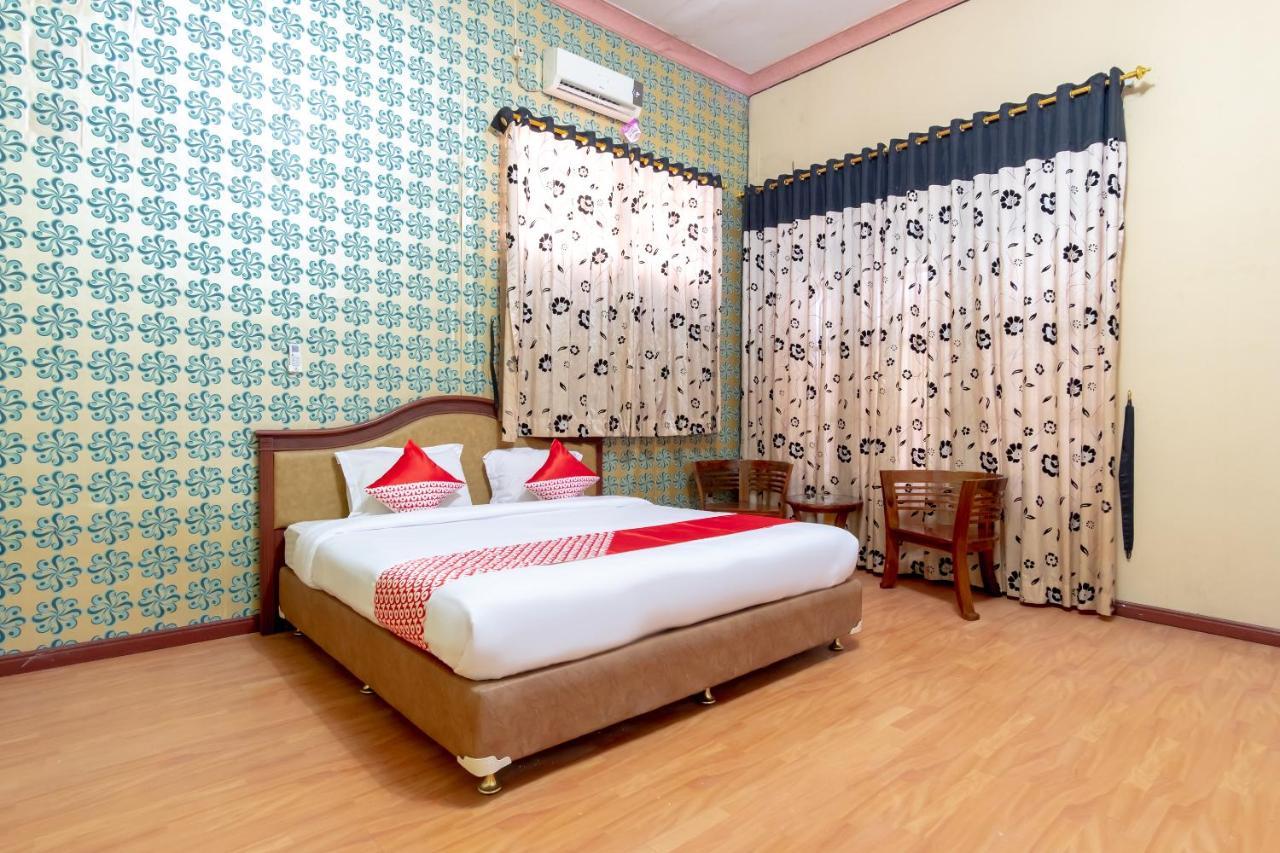 Oyo 2777 Sleepover Sei Serayu Medan Eksteriør billede