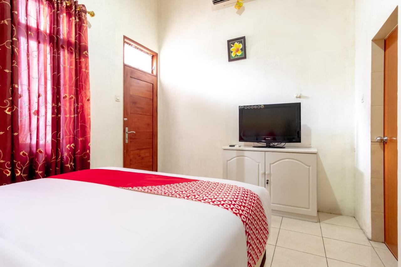 Oyo 2777 Sleepover Sei Serayu Medan Eksteriør billede