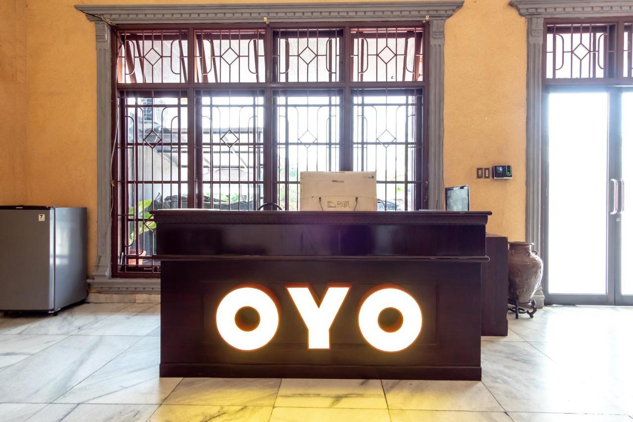 Oyo 2777 Sleepover Sei Serayu Medan Eksteriør billede