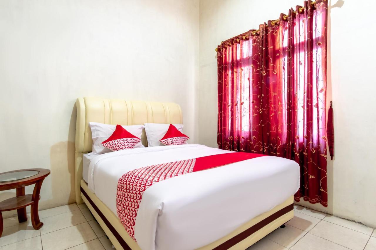 Oyo 2777 Sleepover Sei Serayu Medan Eksteriør billede